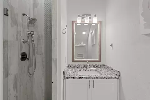 Bath - 1964 Baytowne Loop, Miramar Beach, FL 32550 photo 1 of 5