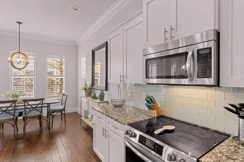 Kitchen - 1964 Baytowne Loop, Miramar Beach, FL 32550 photo 4 of 5