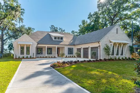 191 W Miracle Strip Pkwy, Mary Esther, FL 32569