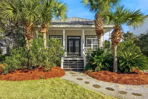 100 A St, Seacrest, FL 32413