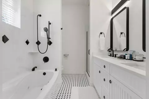 Bath - 100 A St, Seacrest, FL 32413 photo 1 of 4
