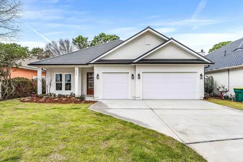655 Emerald Bay Dr, Destin, FL 32541