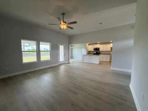 Living - 6002 Crocket Cv, Crestview, FL 32539 photo 2 of 3