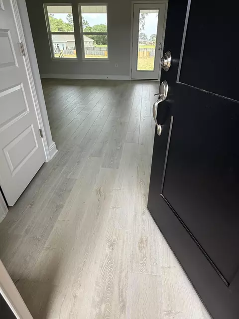 Entry Way - 6002 Crocket Cv, Crestview, FL 32539 photo 2 of 5