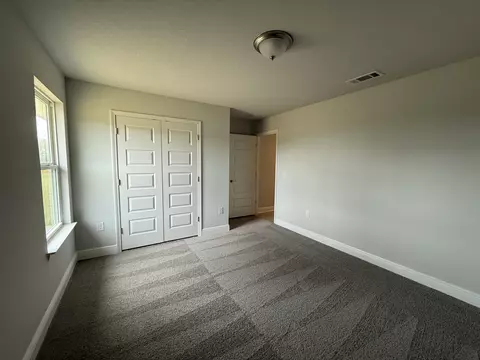 Bedroom - 6002 Crocket Cv, Crestview, FL 32539 photo 4 of 6