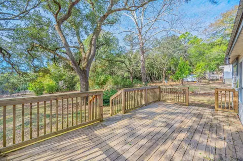 431 Andrew Dr, Valparaiso, FL 32580