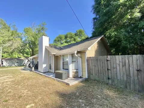 Exterior - 309 Springwood Cir, Crestview, FL 32536 photo 3 of 11