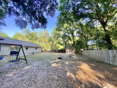 Exterior - 309 Springwood Cir, Crestview, FL 32536 photo 10 of 11