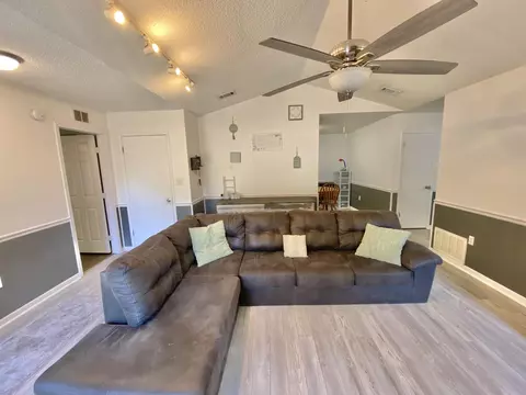 Living - 309 Springwood Cir, Crestview, FL 32536 photo 2 of 3
