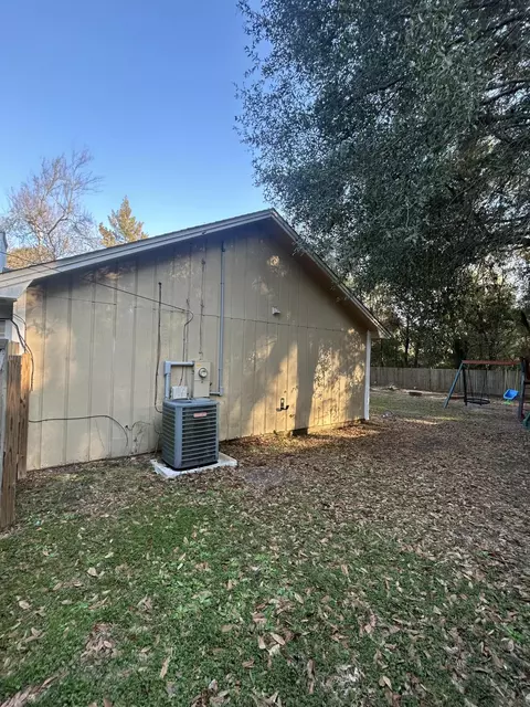 Exterior - 309 Springwood Cir, Crestview, FL 32536 photo 9 of 11