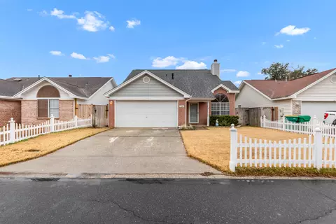 928 Village Ln, Fort Walton Beach, FL 32547