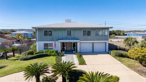 721 Sailfish Dr, Fort Walton Beach, FL 32548