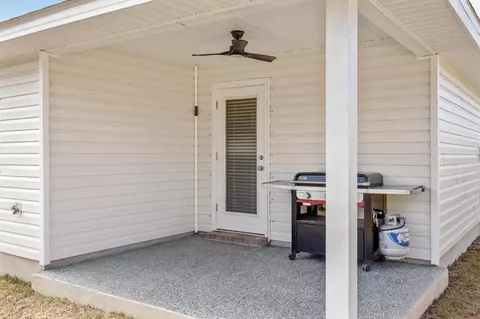 Exterior - 3411 Phoenix Ct, Crestview, FL 32539 photo 3 of 7