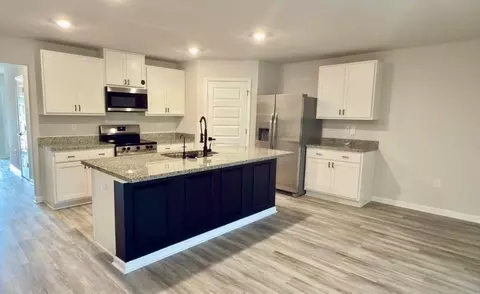 3411 Phoenix Ct, Crestview, FL 32539
