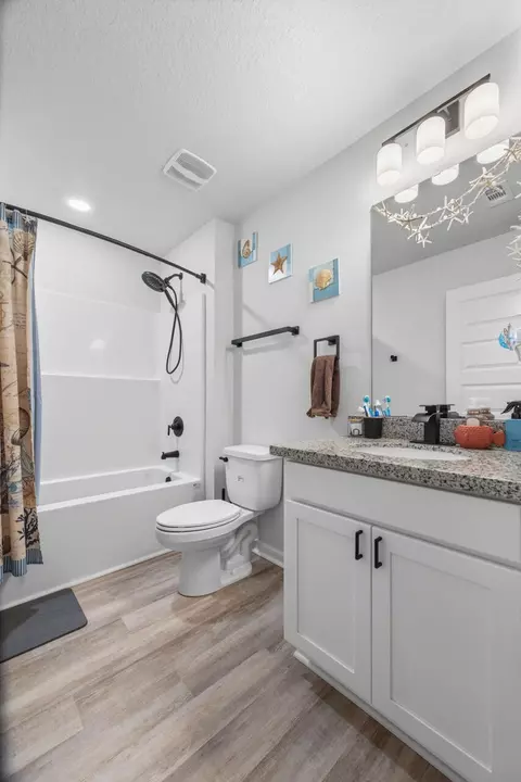 Bath - 3411 Phoenix Ct, Crestview, FL 32539 photo 1 of 1