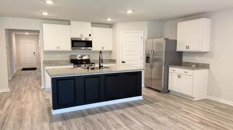 Kitchen - 3411 Phoenix Ct, Crestview, FL 32539 photo 2 of 3