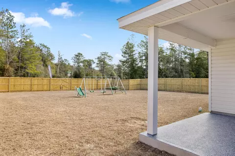 Exterior - 3411 Phoenix Ct, Crestview, FL 32539 photo 7 of 7