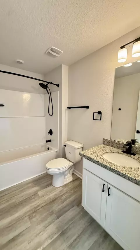 Bath - 3411 Phoenix Ct, Crestview, FL 32539 photo 3 of 3