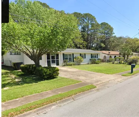 123 SW Robinwood Dr, Fort Walton Beach, FL 32548