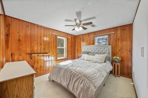 Bedroom - 894 E Williams Ave, Crestview, FL 32539 photo 2 of 4