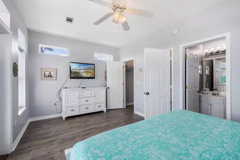 Bedroom - 77 Mark St, Destin, FL 32541 photo 9 of 16