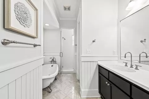 Bath - 30 N Shingle Ln, Watersound, FL 32461 photo 2 of 7