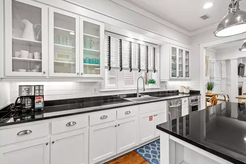 Kitchen - 30 N Shingle Ln, Watersound, FL 32461 photo 4 of 6