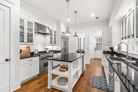Kitchen - 30 N Shingle Ln, Watersound, FL 32461 photo 6 of 6