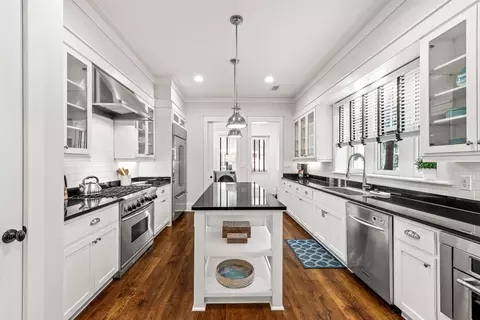 Kitchen - 30 N Shingle Ln, Watersound, FL 32461 photo 5 of 6