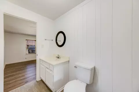Bath - 5811 Monroe St, Baker, FL 32531 photo 3 of 4