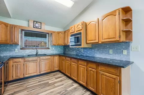 Kitchen - 5811 Monroe St, Baker, FL 32531 photo 2 of 5