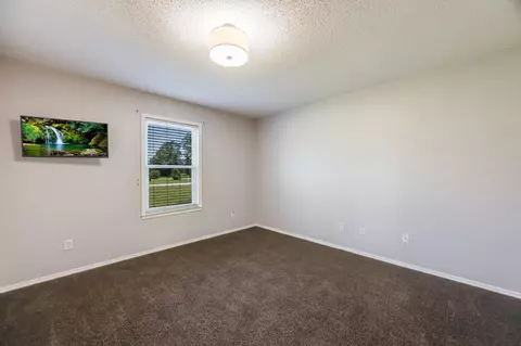 Bedroom - 5811 Monroe St, Baker, FL 32531 photo 4 of 6