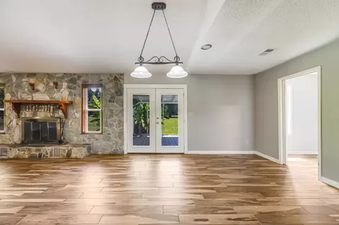 Living - 5811 Monroe St, Baker, FL 32531 photo 2 of 6