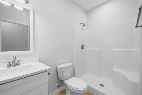 Bath - 72 Riverwalk Cir, Freeport, FL 32439 photo 4 of 4