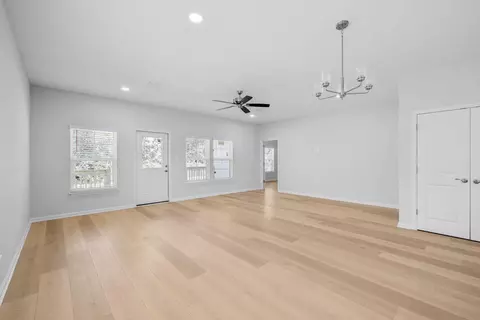Living - 72 Riverwalk Cir, Freeport, FL 32439 photo 1 of 3