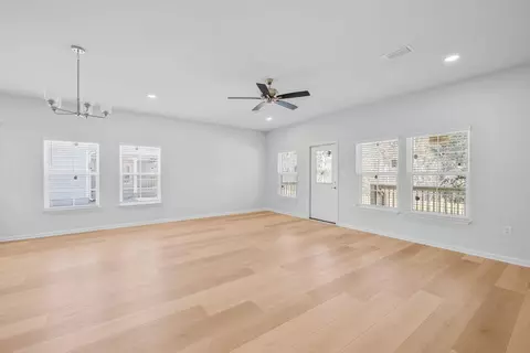 Living - 72 Riverwalk Cir, Freeport, FL 32439 photo 2 of 3