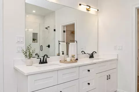 Bath - 5448 Jenee Ct, Crestview, FL 32539 photo 1 of 8