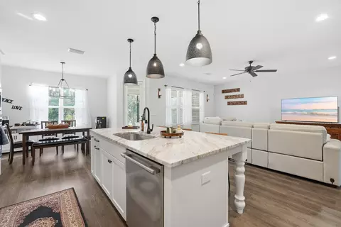 Kitchen - 1516 Mill Creek Dr, Baker, FL 32531 photo 8 of 9