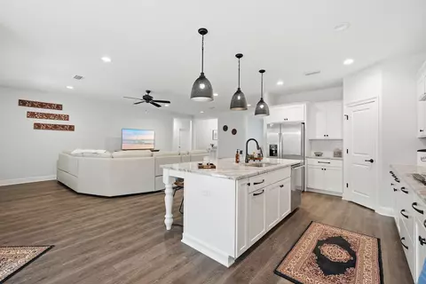 Kitchen - 1516 Mill Creek Dr, Baker, FL 32531 photo 4 of 9
