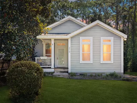 216 Central 8th St, Santa Rosa Beach, FL 32459