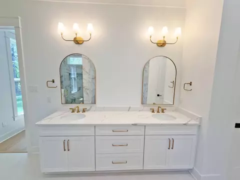 Bath - 59 W Perseverance Pt, Freeport, FL 32439 photo 1 of 4