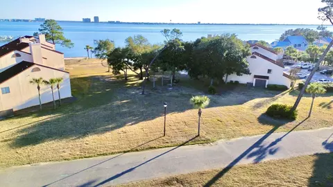 8269 Navarre Pkwy, Navarre, FL 32566