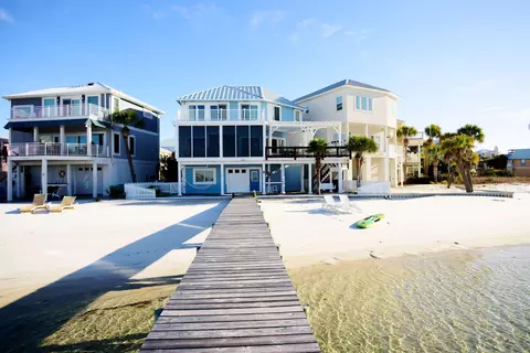 1444 Homeport Dr, Navarre, FL 32566