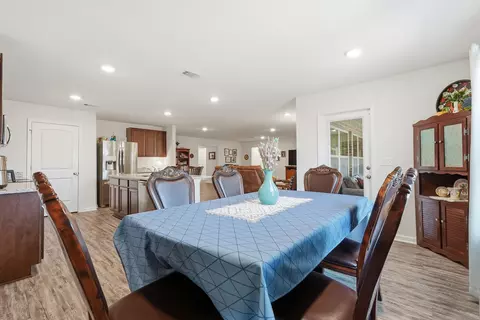 Dining - 365 Merlin Ct, Crestview, FL 32539 photo 2 of 2