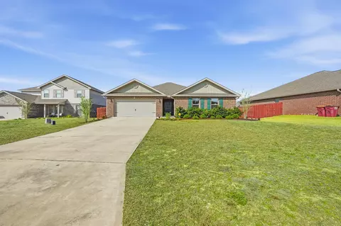 Exterior - 365 Merlin Ct, Crestview, FL 32539 photo 2 of 17