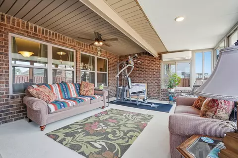 Exterior - 365 Merlin Ct, Crestview, FL 32539 photo 6 of 17