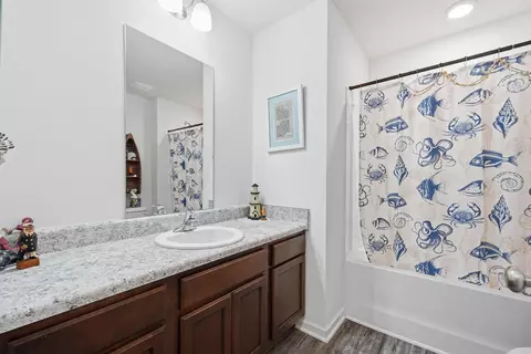 Bath - 365 Merlin Ct, Crestview, FL 32539 photo 3 of 4
