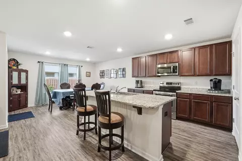 Entry Way - 365 Merlin Ct, Crestview, FL 32539 photo 5 of 12