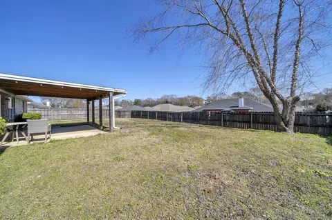 Exterior - 5432 E Brook Dr, Crestview, FL 32539 photo 2 of 4