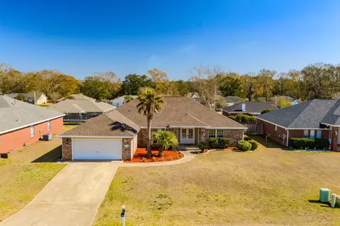 View/Area - 5432 E Brook Dr, Crestview, FL 32539 photo 2 of 7